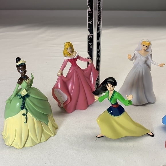 Disney Princess Figurines - Lot of 7 - Picture 9 of 11